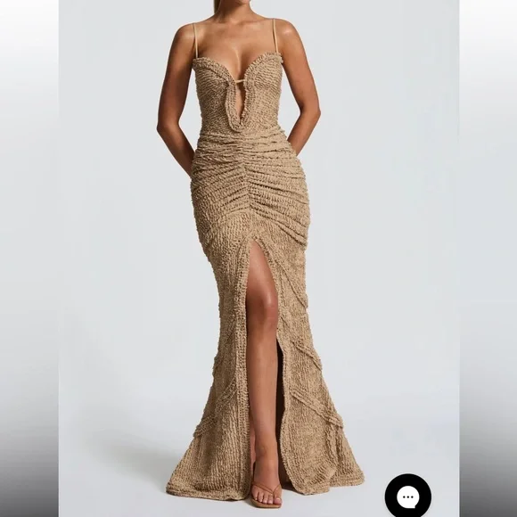 Elegant Beige Evening Gown - Picture 4 of 8